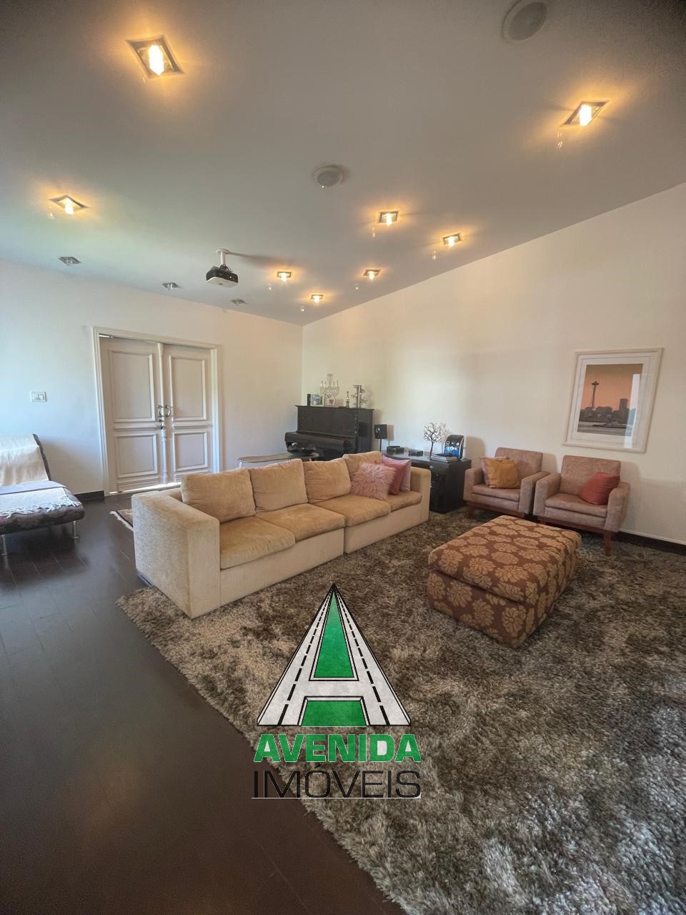 Lindo sobrado, 542 m² com 5 dormitórios, sendo 3 suítes, Swiss Park, São Bernardo do Campo