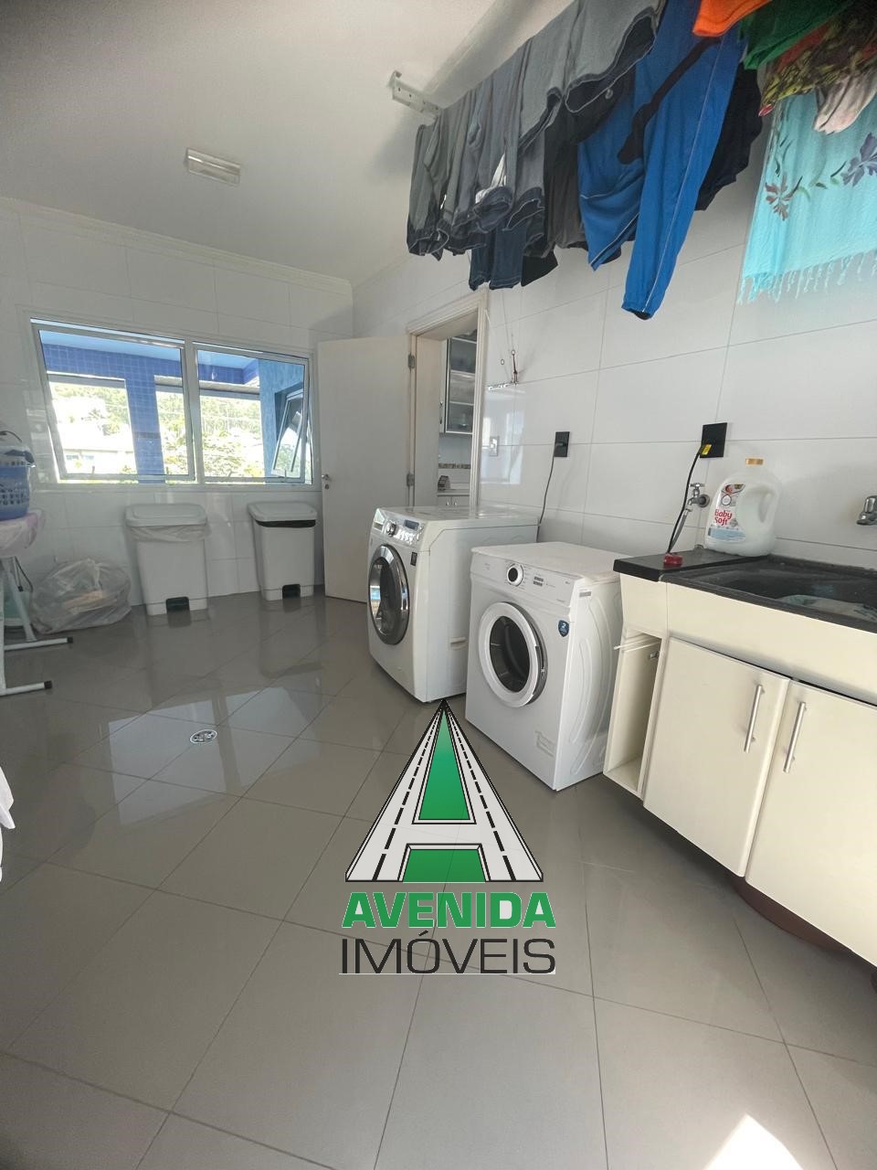 Lindo sobrado, 542 m² com 5 dormitórios, sendo 3 suítes, Swiss Park, São Bernardo do Campo