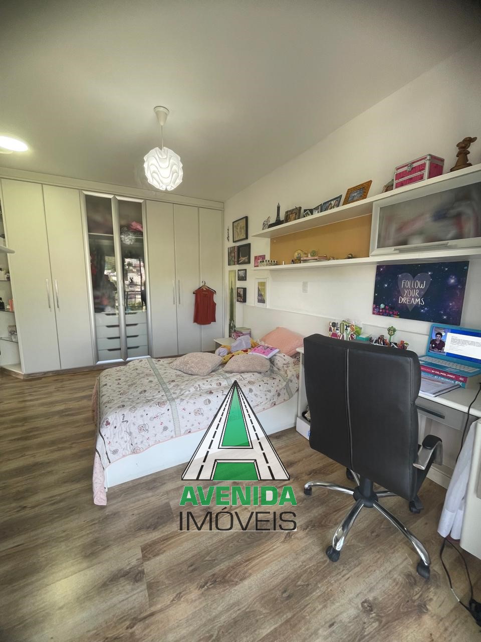 Lindo sobrado, 542 m² com 5 dormitórios, sendo 3 suítes, Swiss Park, São Bernardo do Campo