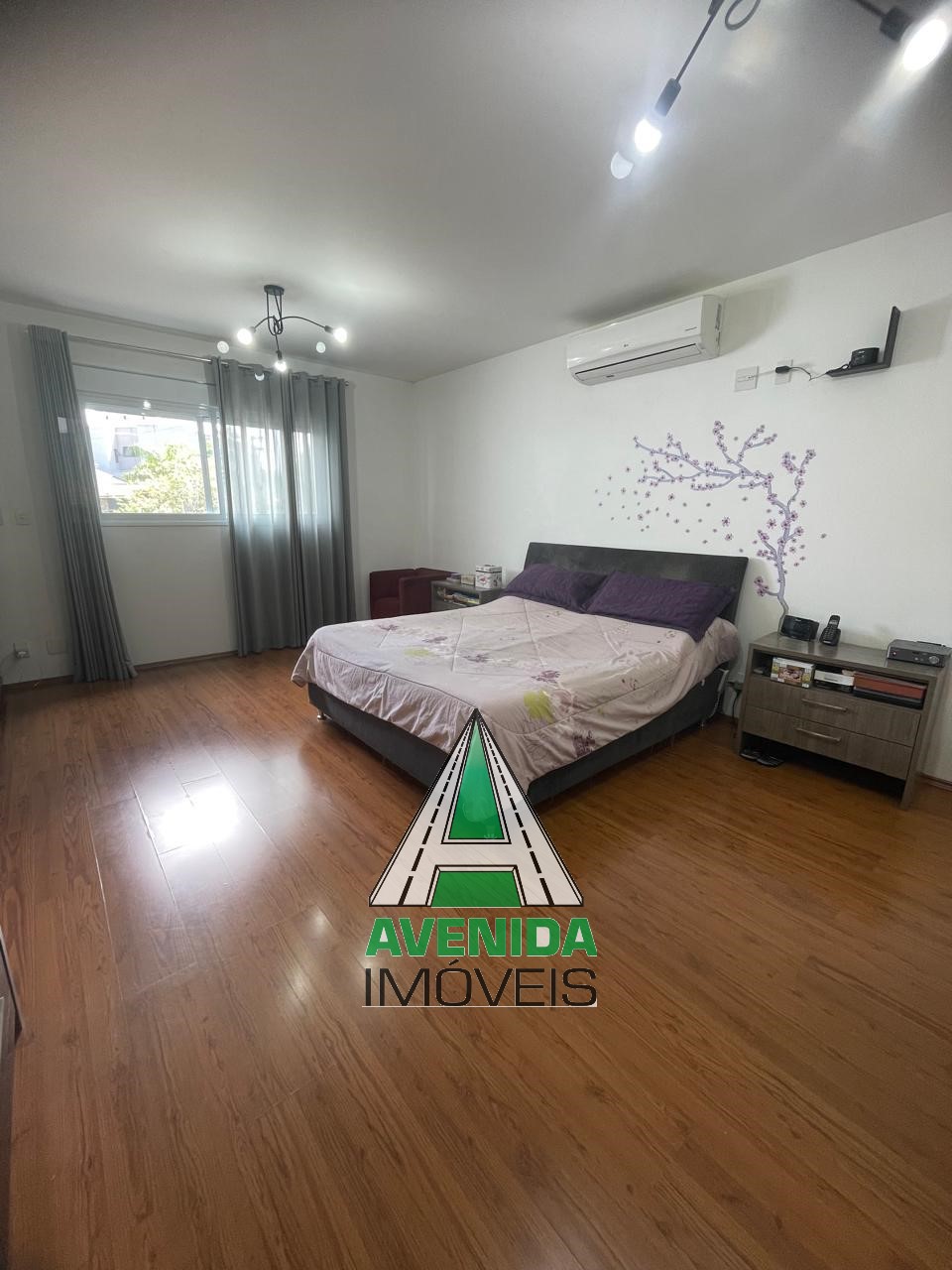 Lindo sobrado, 542 m² com 5 dormitórios, sendo 3 suítes, Swiss Park, São Bernardo do Campo