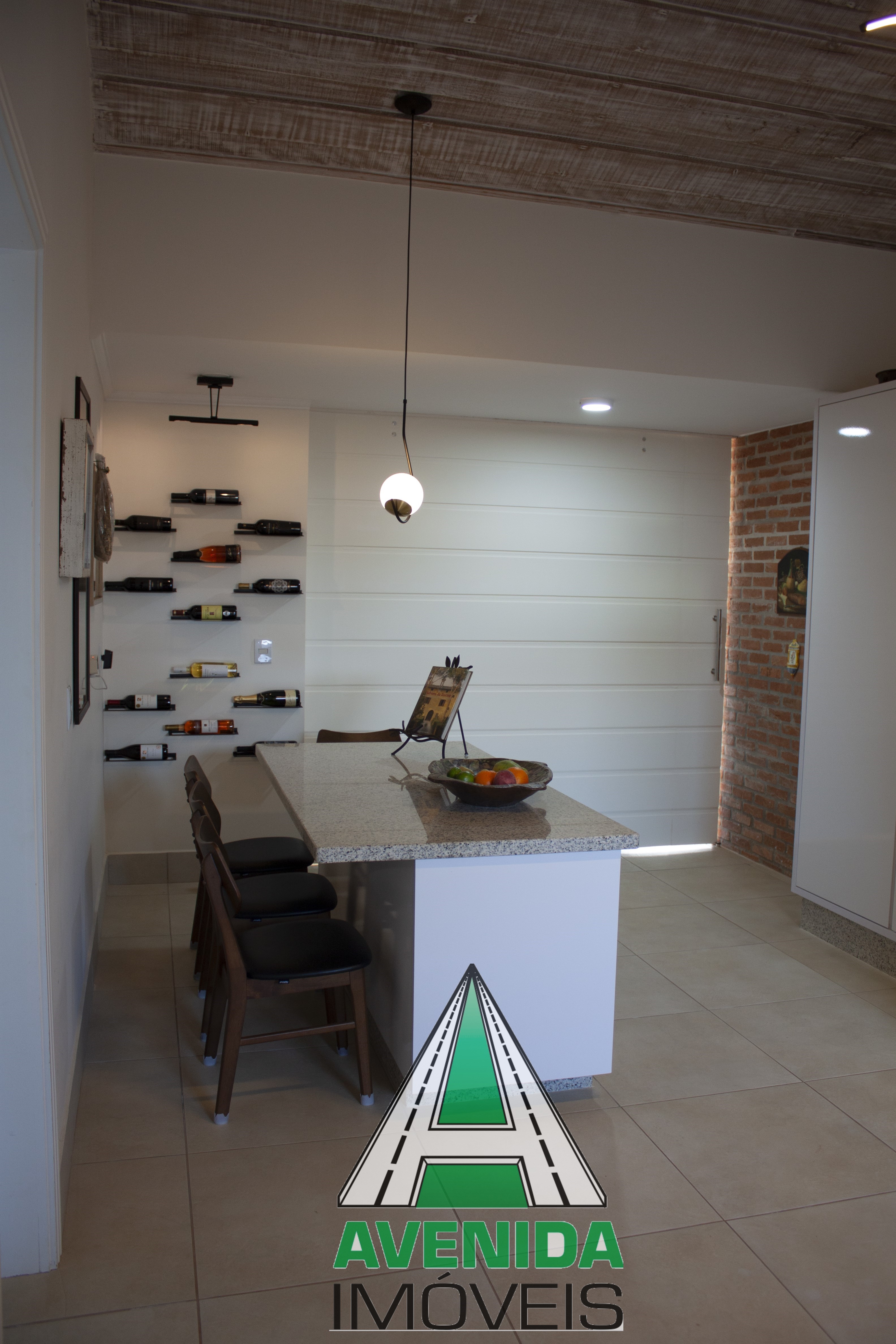 Linda casa térrea, 549 m² c/ 4 suítes na cidade de Cesário Lange- SP