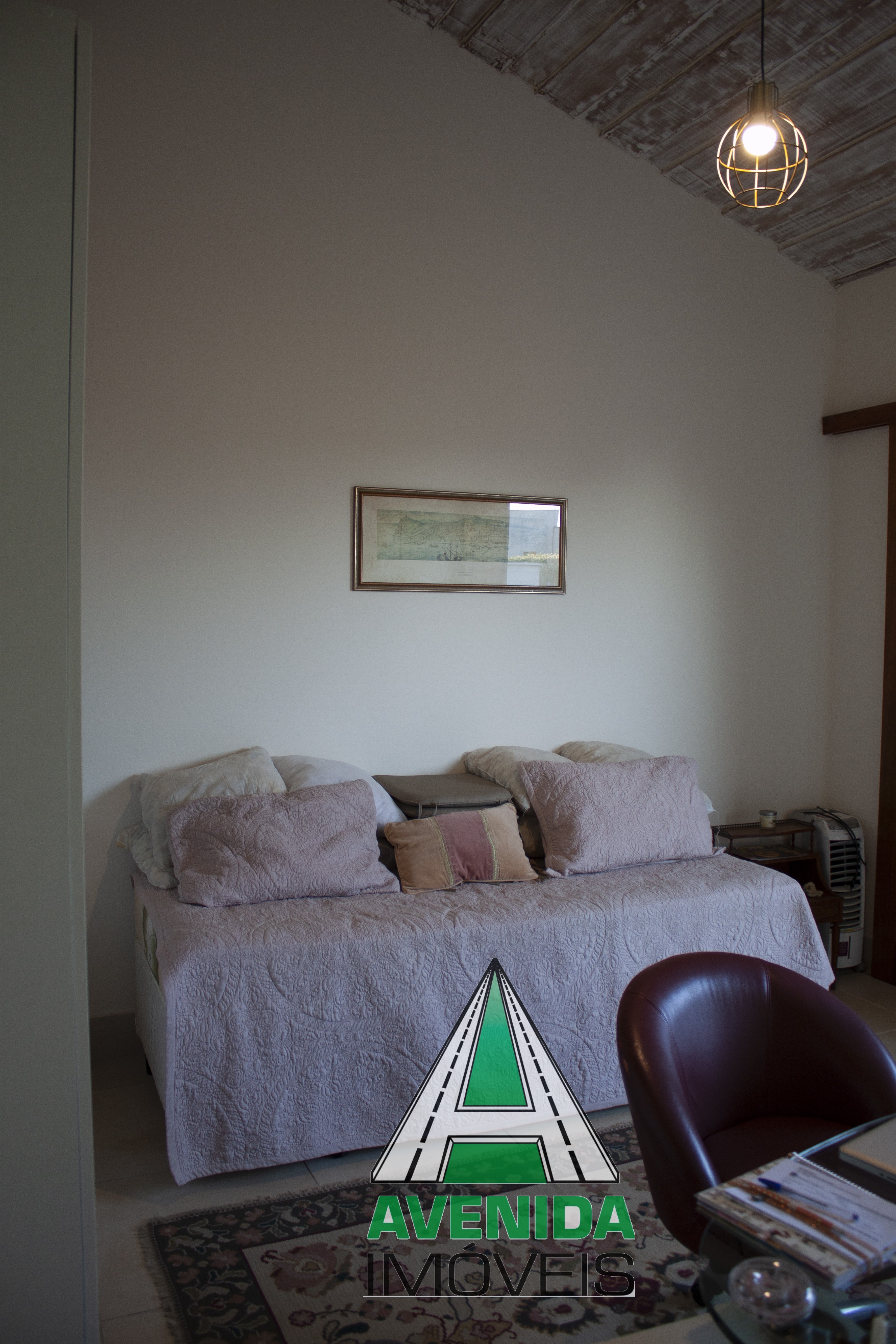 Linda casa térrea, 549 m² c/ 4 suítes na cidade de Cesário Lange- SP