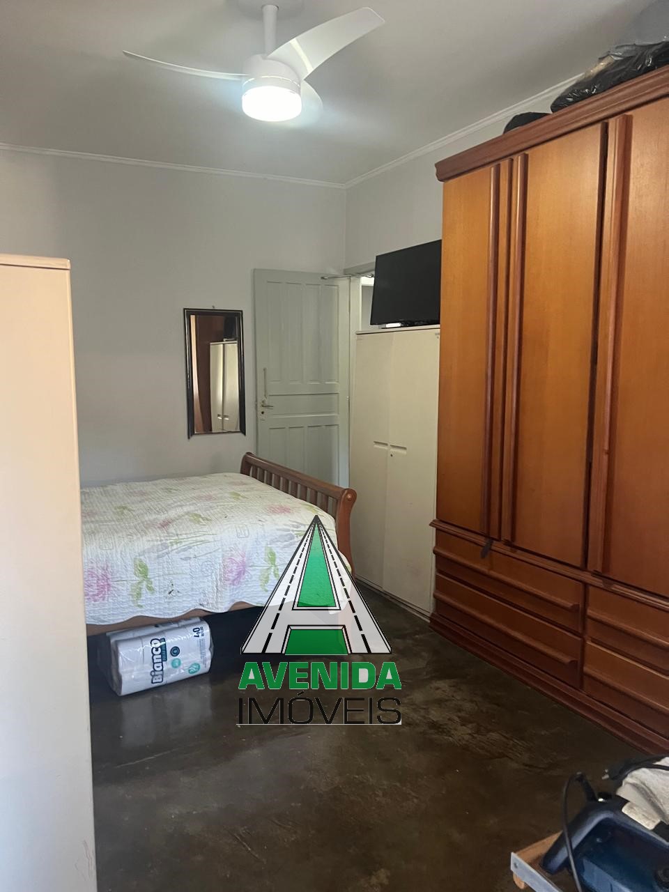 Casa  c/ 301 m² no Bairro Planalto em São Bernardo do Campo