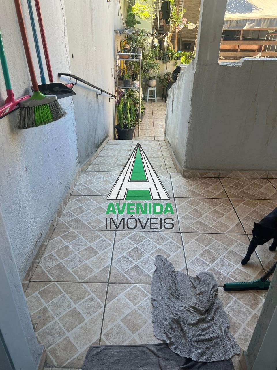 Casa  c/ 301 m² no Bairro Planalto em São Bernardo do Campo