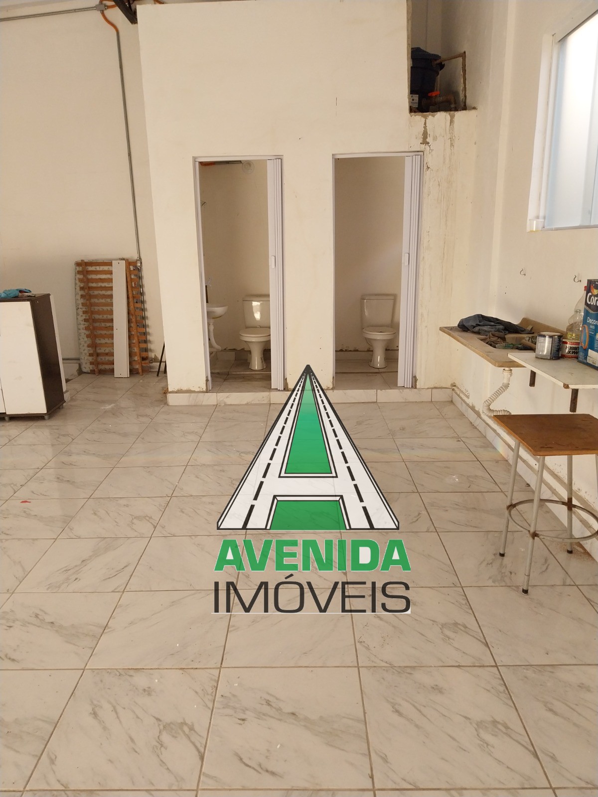 Salão Comercial (sobreloja) c/ 96 m²